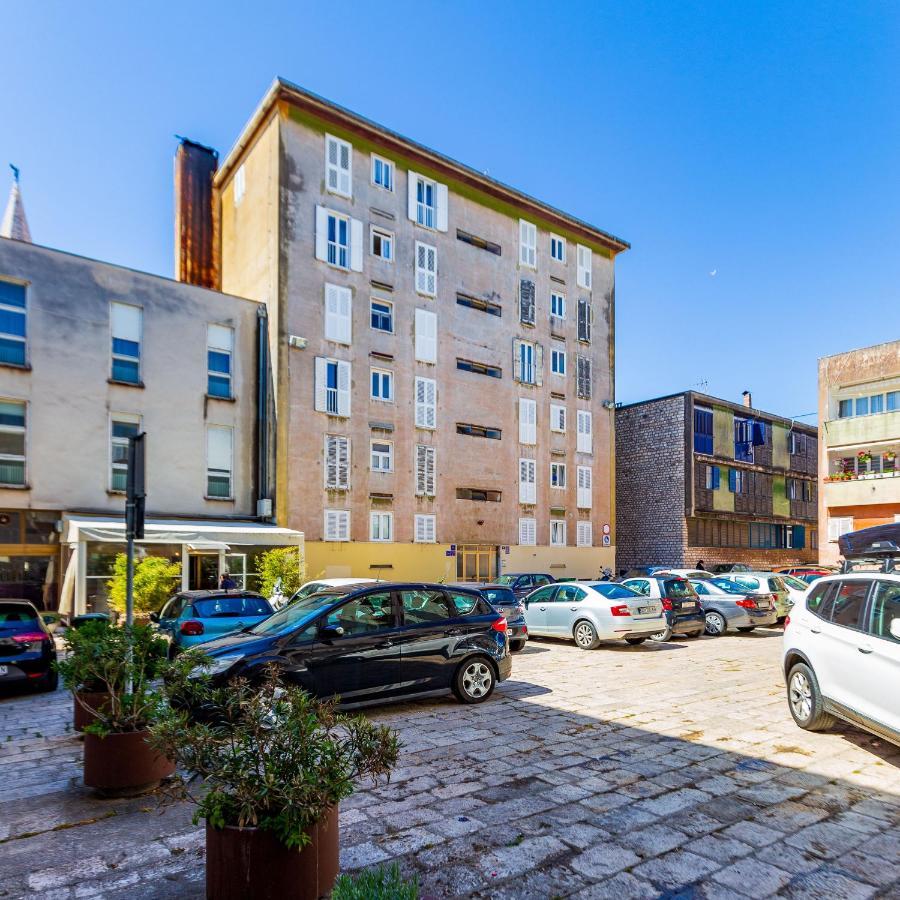 Bobo Central 2Br Apartment 扎达尔 外观 照片