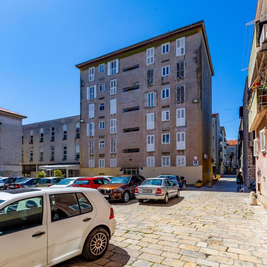 Bobo Central 2Br Apartment 扎达尔 外观 照片